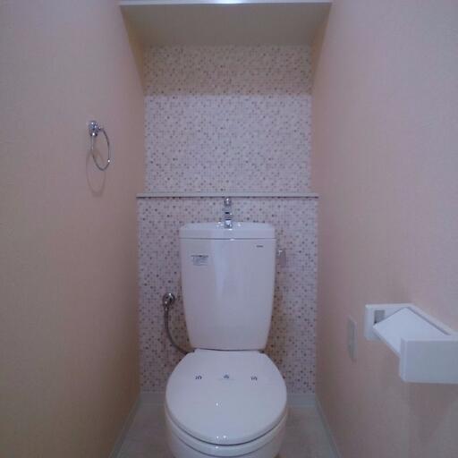 トイレ アクセントクロスを採用しました