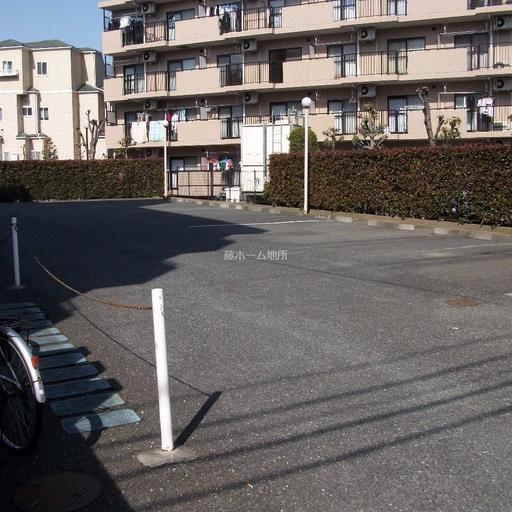 駐車場 月額16,000円