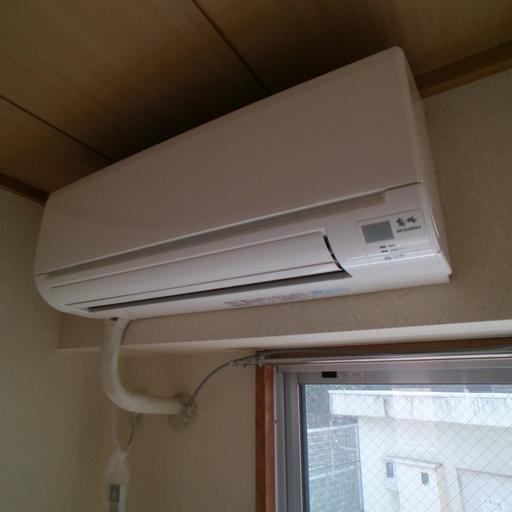 エアコン 和室にございます。