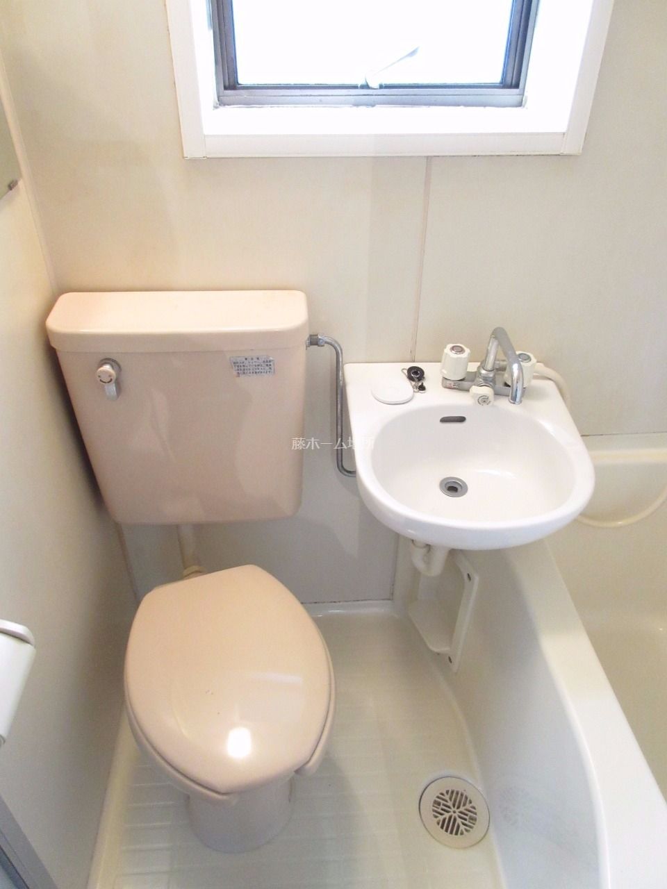 トイレと洗面台