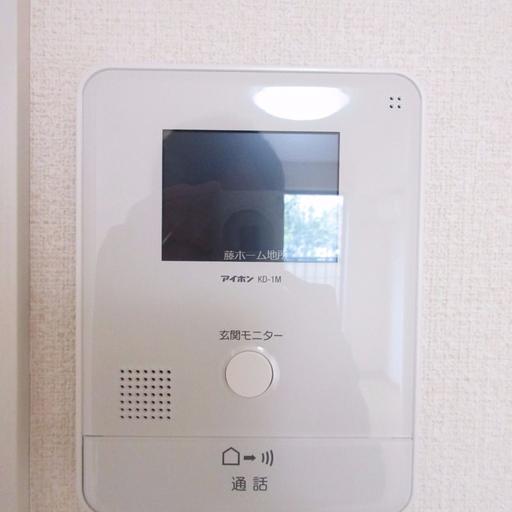 TVモニター付きインターホン 住戸内から音声と映像により来訪者を確認できます
