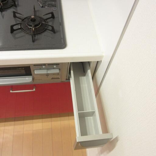 ガステーブル台の引戸収納