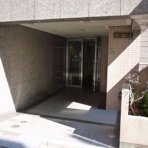 エントランス 清潔感のあるエントランス 定期清掃しております