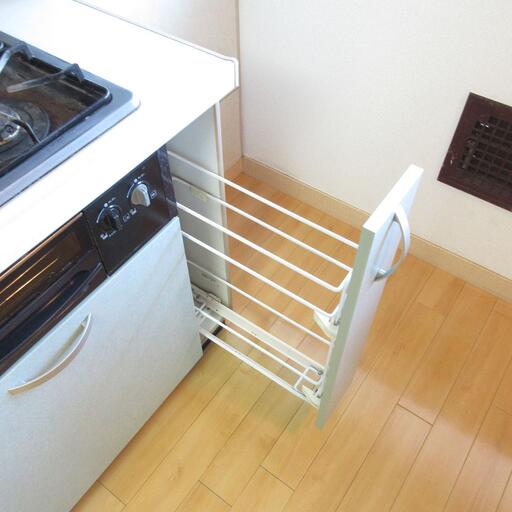 ガステーブル下の引戸収納