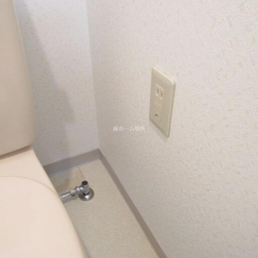 トイレ内のコンセント ウォシュレットが設置可能です