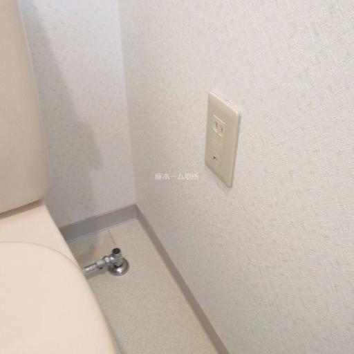 トイレ内のコンセント ウォシュレットが設置可能です