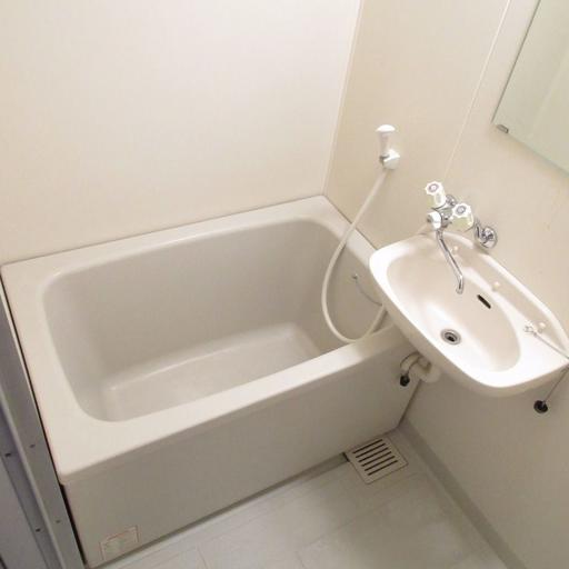 バス・トイレ独立タイプ バスルーム・トイレの独立設計で快適な毎日