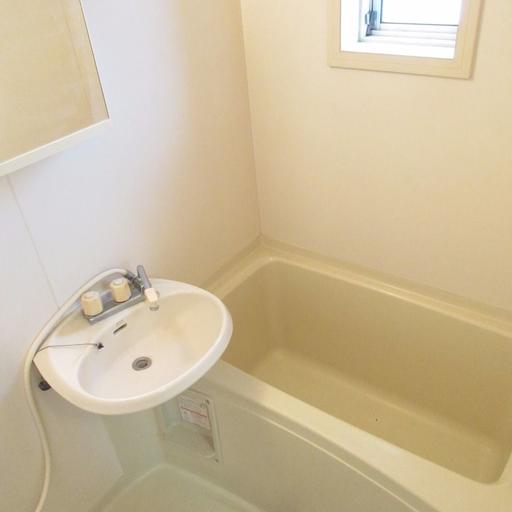バス・トイレ独立タイプ バスルーム・トイレの独立設計で快適な毎日