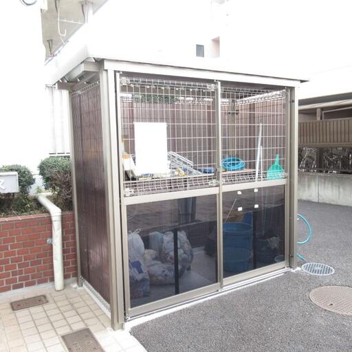 敷地内ゴミ置き場