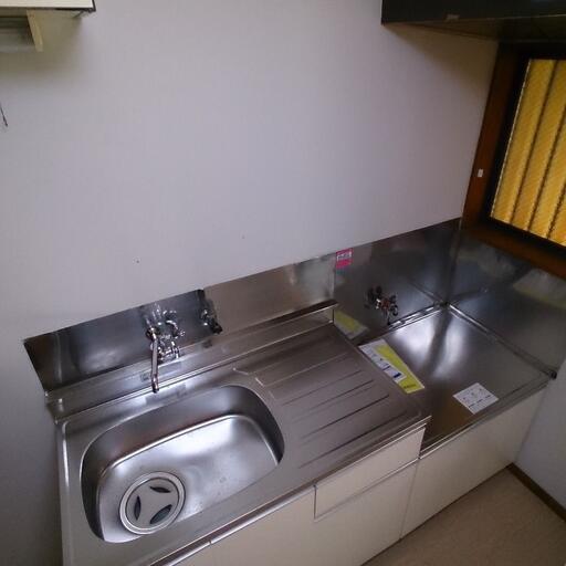キッチン 瞬間湯沸し器は入居者様にて設置して下さい