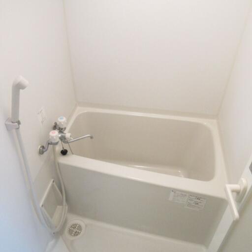 バス・トイレ独立タイプ バスルーム・トイレの独立設計で快適な毎日
