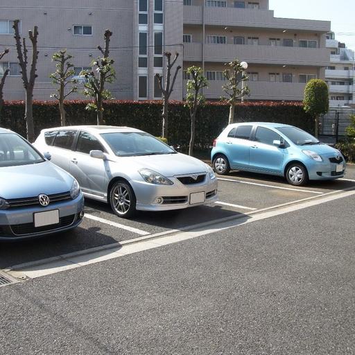 敷地内駐車場 バルコニーから車を確認できます