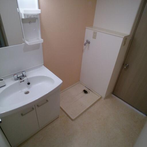 脱衣所 アクセントクロスを採用しました