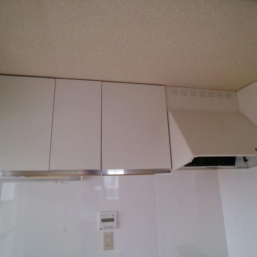 キッチン吊戸棚