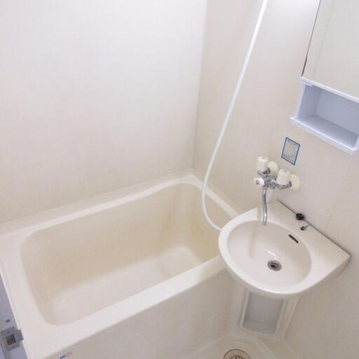 バス・トイレ独立タイプ バスルーム・トイレの独立設計で快適な毎日