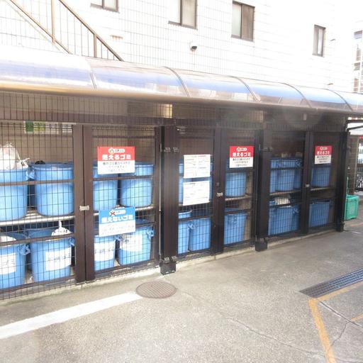 敷地内ゴミ置き場