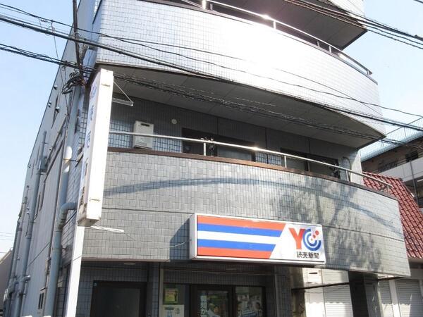 現在、1階はヤクルトさんです。