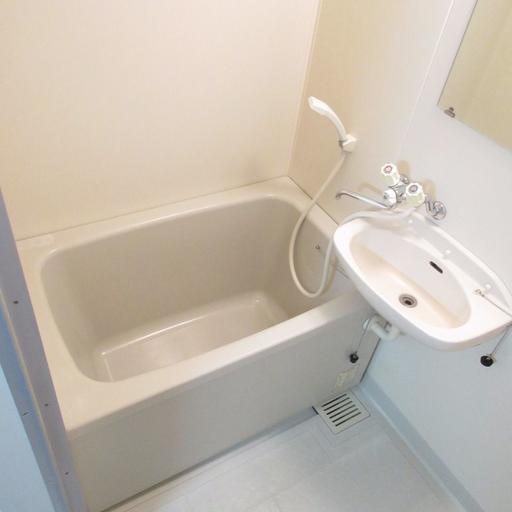 バス・トイレ独立タイプ バスルーム・トイレの独立設計で快適な毎日