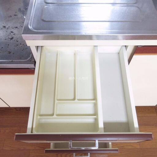 キッチン台下の収納
