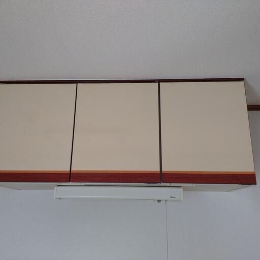 キッチンの吊戸棚