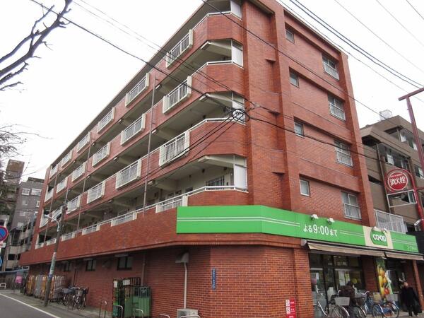 すぐ下がスーパー 1階にコープが入ってるのが嬉しいです