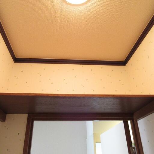 トイレ内の戸棚