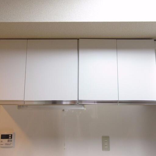 システムキッチン 吊戸棚