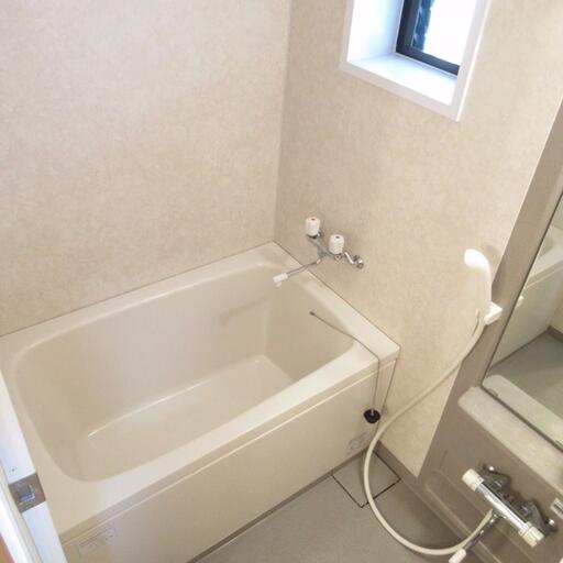 バス・トイレ独立タイプ バスルーム・トイレの独立設計で快適な毎日