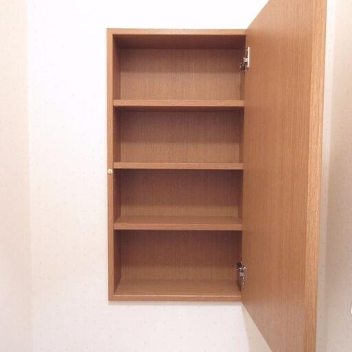 トイレ内の壁収納