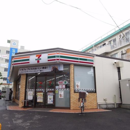 コンビニ「セブンイレブン新高島平駅前店」まで5mです コンビニが近いってウレシい