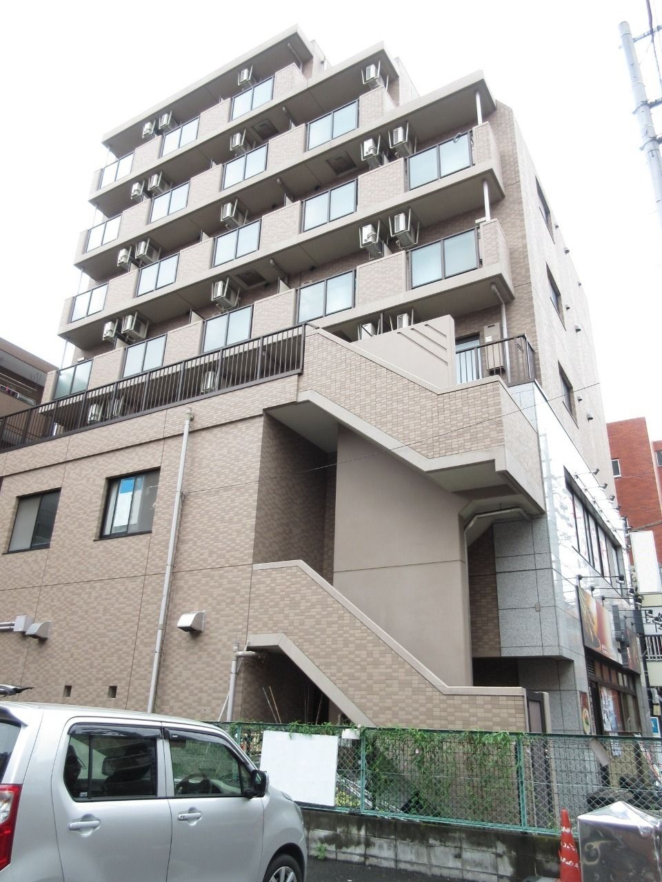 みなさまこんにちは。
板橋区高島平の賃貸マンション【第11藤ビル303号室】を藤ホーム地所株式会社の遠藤がご紹介いたします。